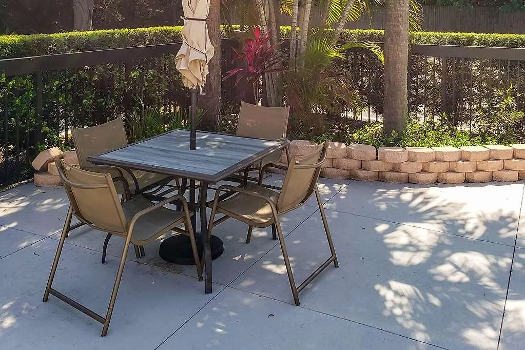 Comfort Inn & Suites St Pete - Clearwater International Airport Hotel