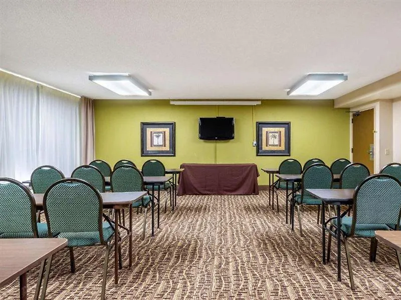 Comfort Inn & Suites St Pete - Clearwater International Airport