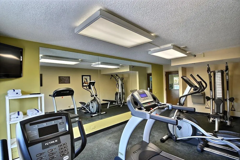 Comfort Inn & Suites St Pete - Clearwater International Airport 2*,