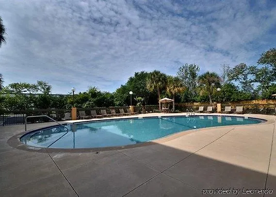 Comfort Inn & Suites St Pete - Clearwater International Airport Hotel